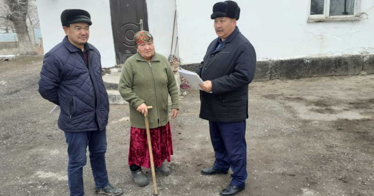 Мұқтаж зейнеткердің үйіне табиғи газ кіргізілді