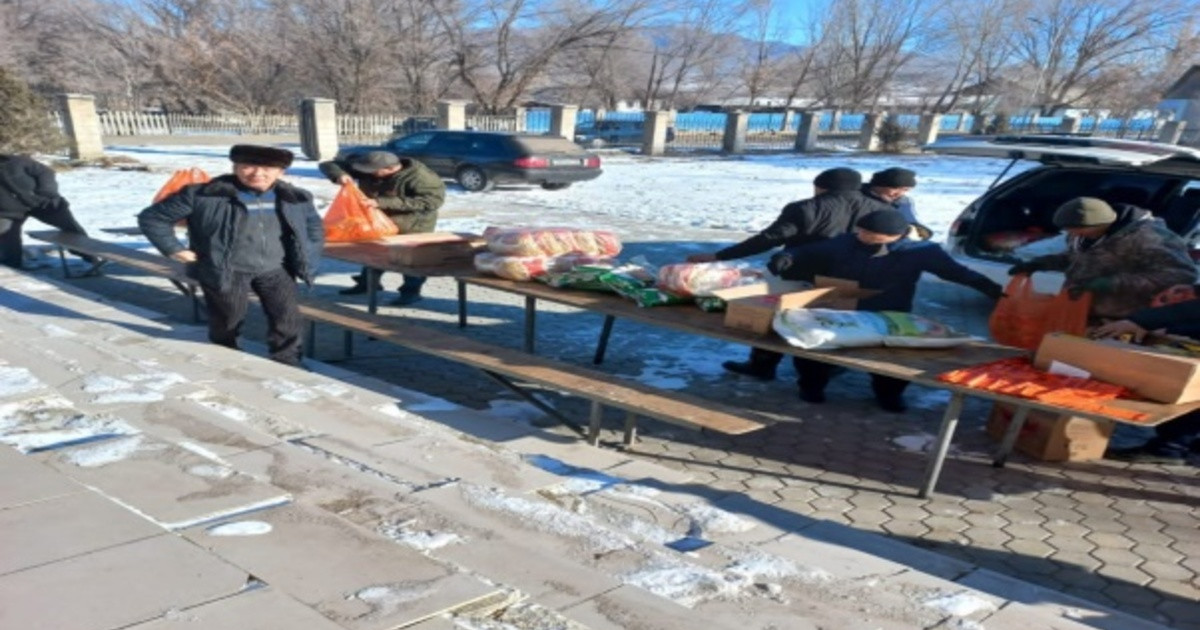 Жүзден астам отбасына партия тарапынан әлеуметтік көмек көрсетілді