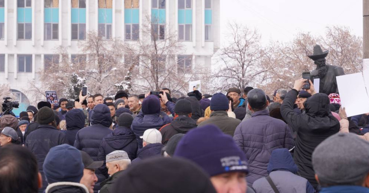 Алматыда қақтығыста қаза тапқандарды еске алу митингі өтіп жатыр