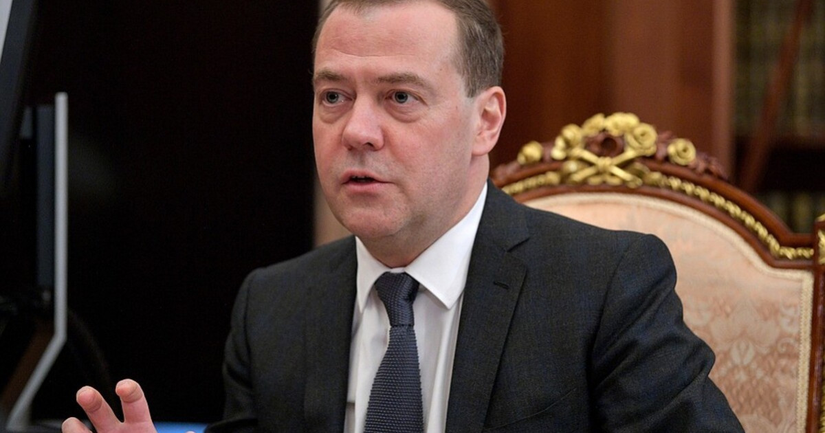 Дмитрий Медведев «Солтүстік ағын-2» газ құбыры жайлы пікір білдірді