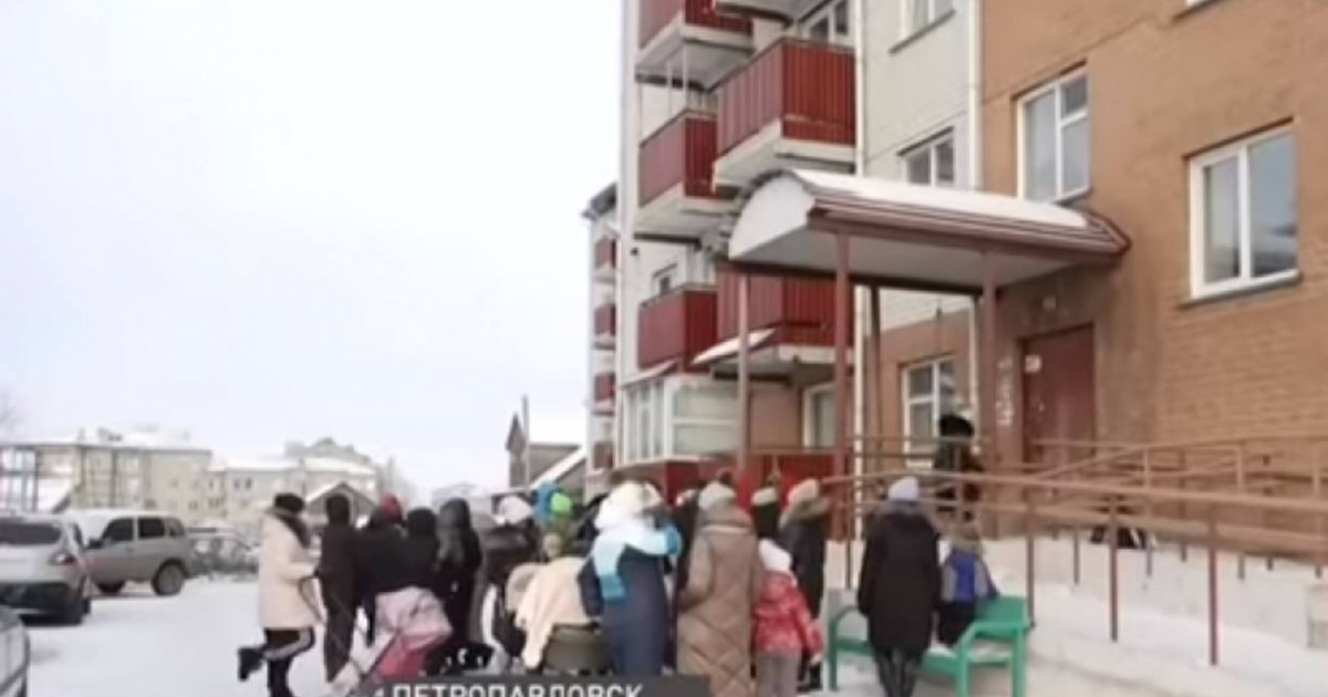 СҚО-да жетім балалар мен мүгедектерге тегін баспананы сатқан шенеунік сотталды
