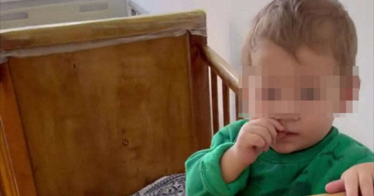 Ауруханада жарты жыл жатқан 2 жасар бүлдіршін балалар үйіне ауыстырылды