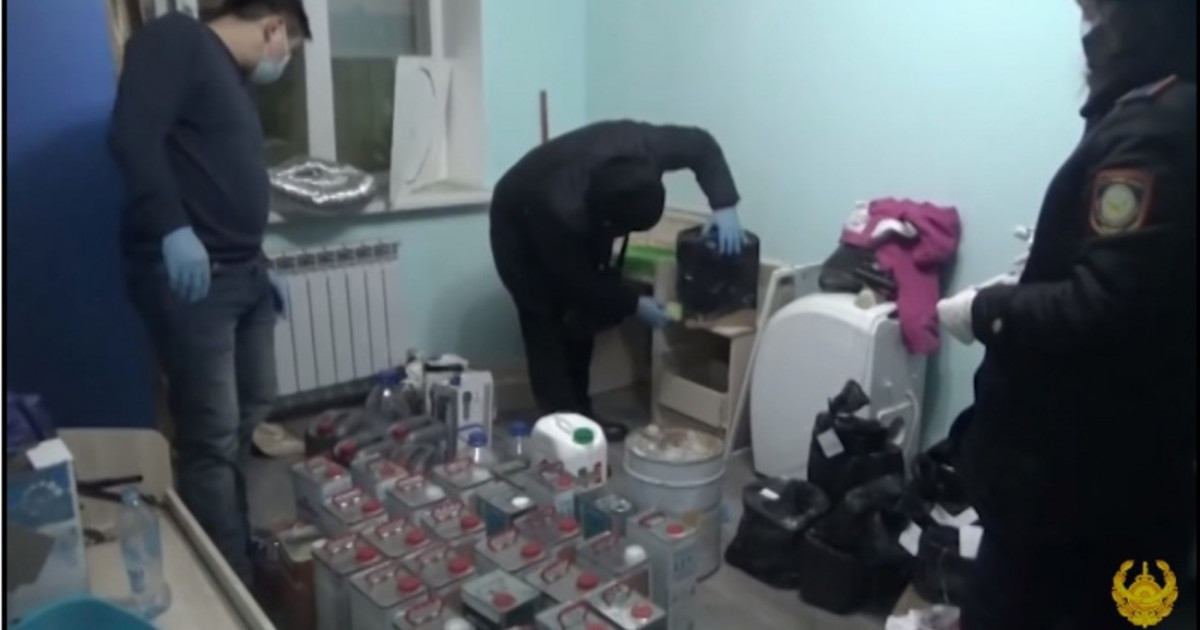 Елордада есірткі зертханасын ашқан екі қыз ұсталды (ВИДЕО)