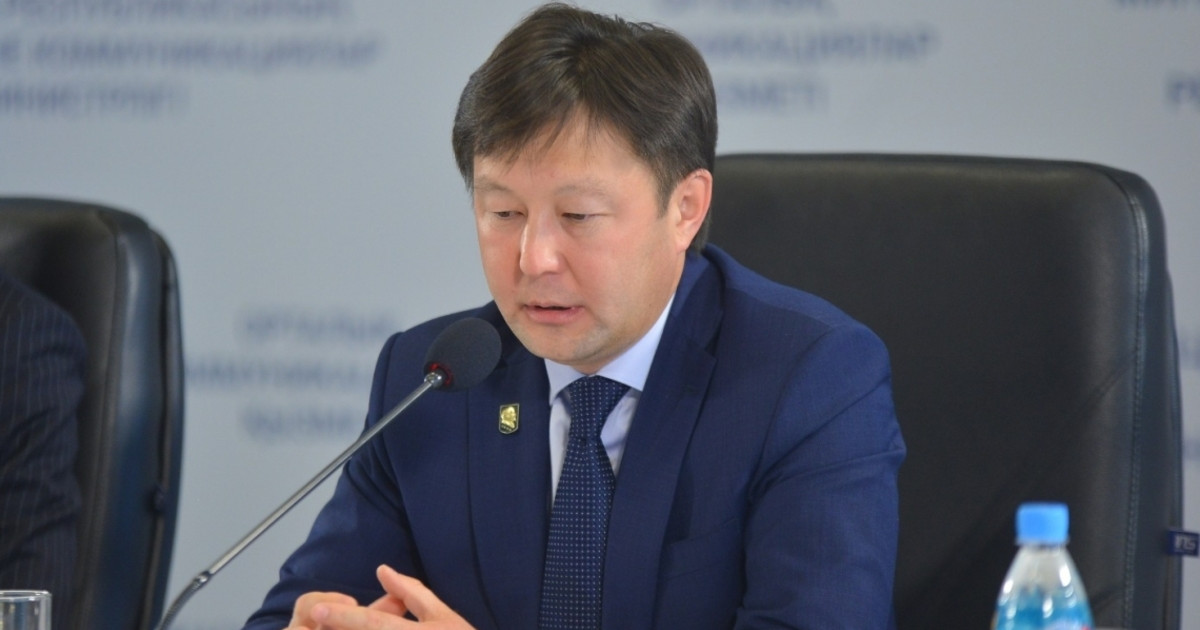 «Ақберен Елгезек - Абай облысының әкімі»: ақын құттықтаудың астында қалды