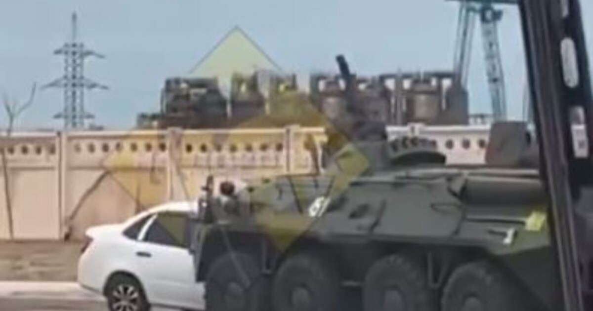 Ақтауда көлікпен соқтығысқан БТР жүргізушісі жауапқа тартылды (ВИДЕО)