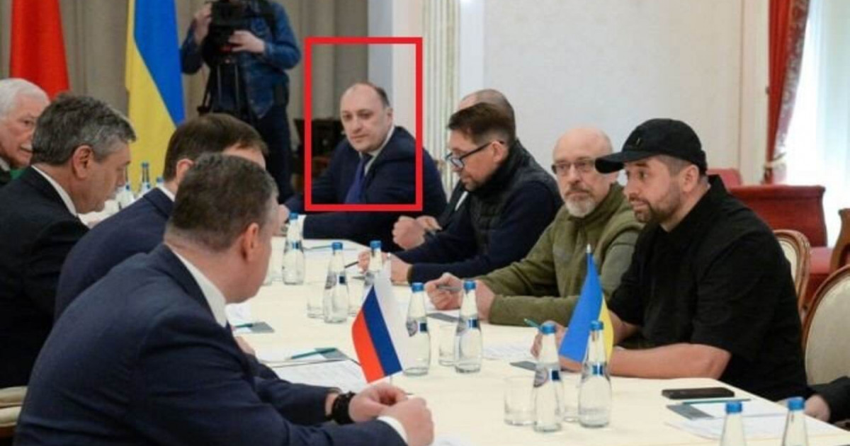 Бірінші келіссөзге қатысқан Украина делегациясының мүшесі өлтірілді