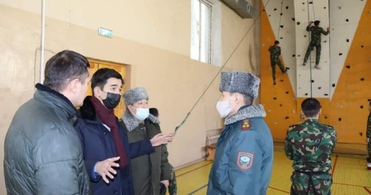 Мәди Ахметов болашақ өрт сөндірушілердің мәселесін көтерді