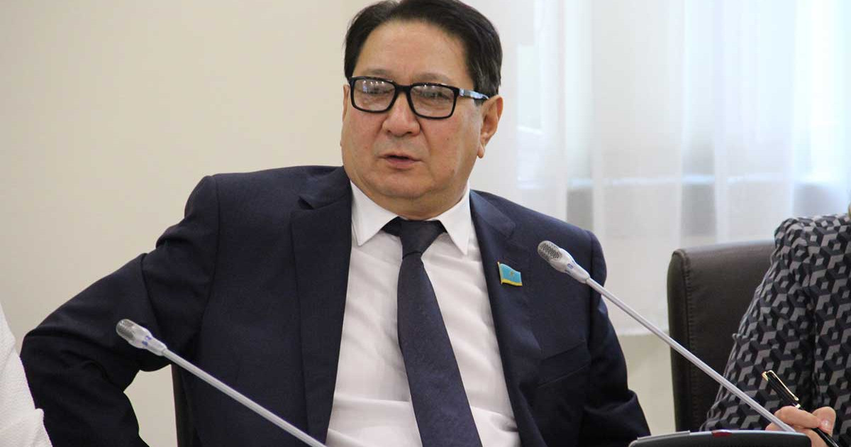 Мәжіліс депутаты теңгелік депозитке сыйақы төлеуге қарсы шықты