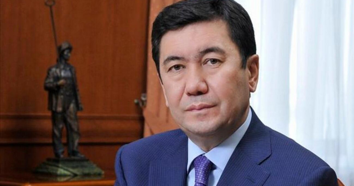 Ерлан Қошанов AMANAT партиясының төрағасы болды