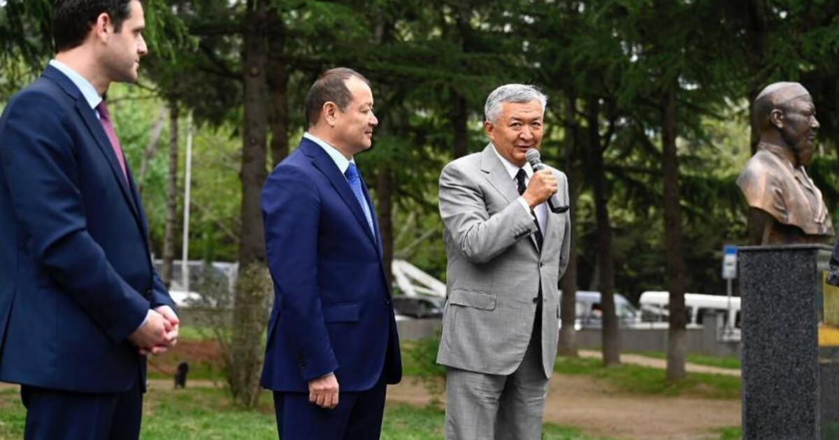 Тбилисиде Абайға ескерткіш орнатылды