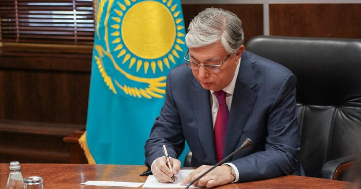 Президент мемаппаратты бюрократиядан арылту туралы Жарлыққа қол қойды