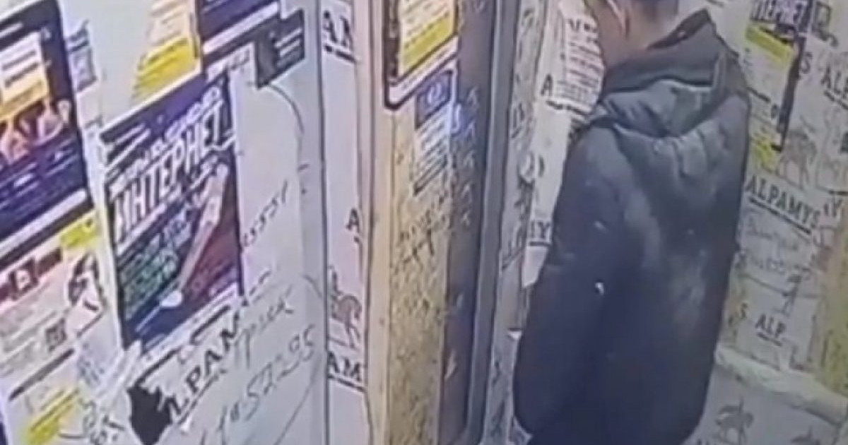 Елордада 47 жастағы азамат лифтте кіші дәрет сындырған (ВИДЕО)