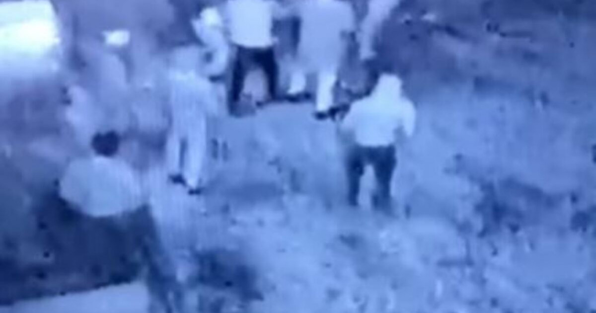 «Басына секірді»: ағайынды үш жігіттің анасы жанайқайын жеткізді (ВИДЕО)