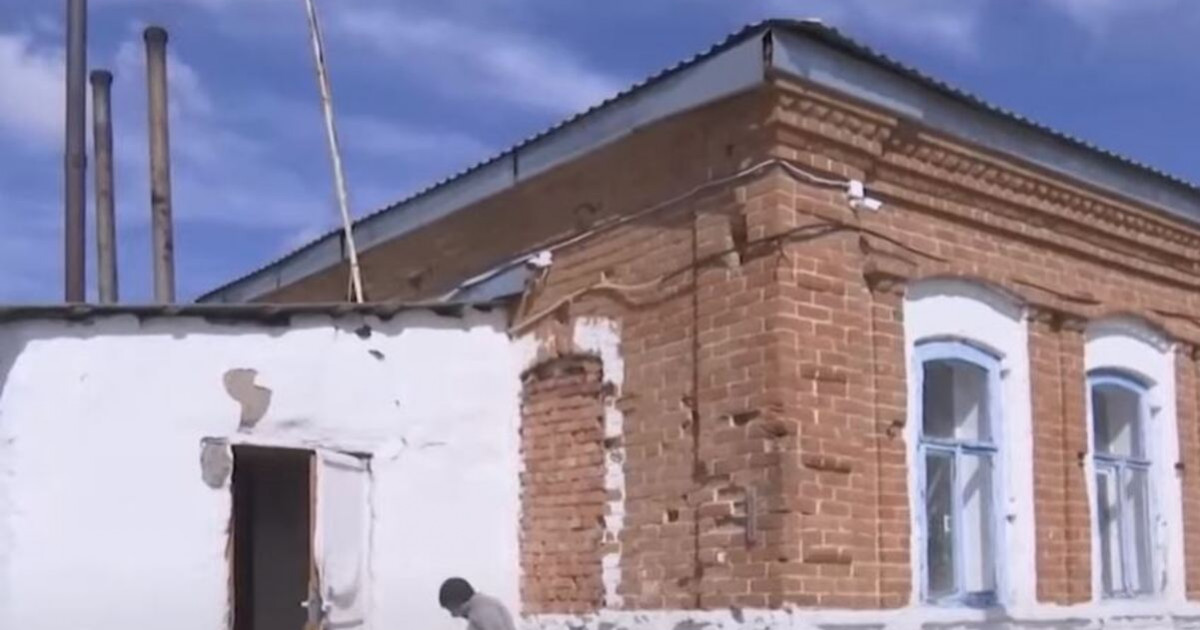 Оқушылар 1847 жылы салынған шіркеуде білім алып жүр (ВИДЕО)