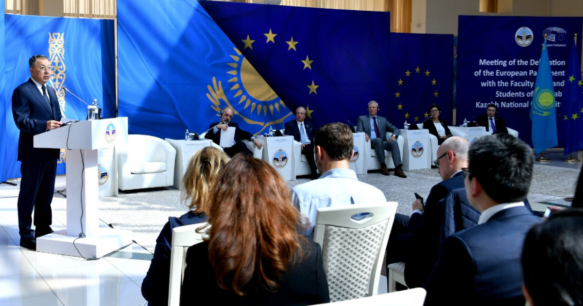 Еуропарламент делегациясы ҚазҰУ-ға келді