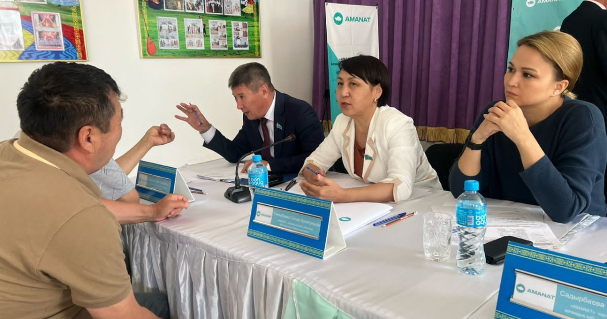 «AMANAT» партиясының мобильді қоғамдық қабылдаулары Алматы және Қостанай облыстарына барды
