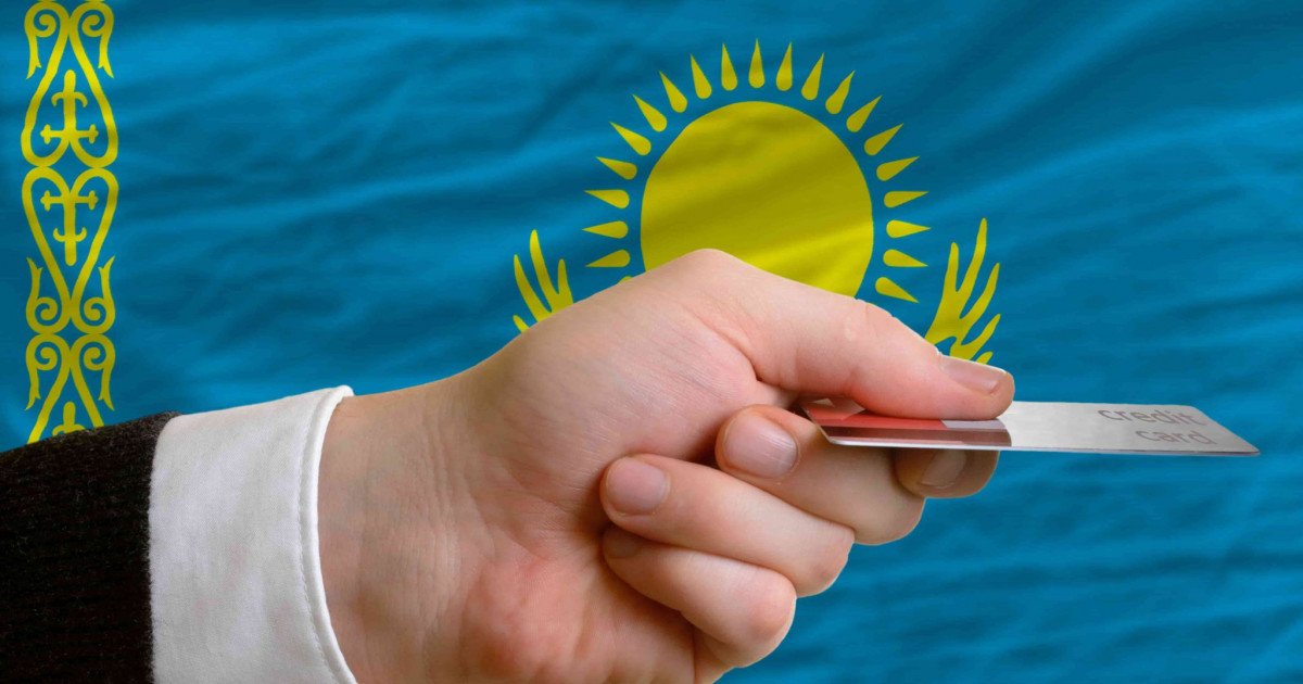 Депутаттар елімізде онлайн несиелеуге тыйым салуды ұсынды