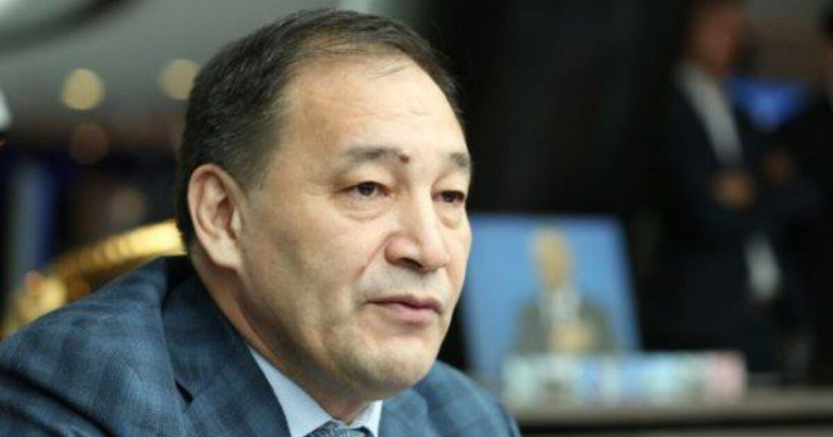 Тоғжанов сахна әдебін сақтамаған әншілер туралы айтты