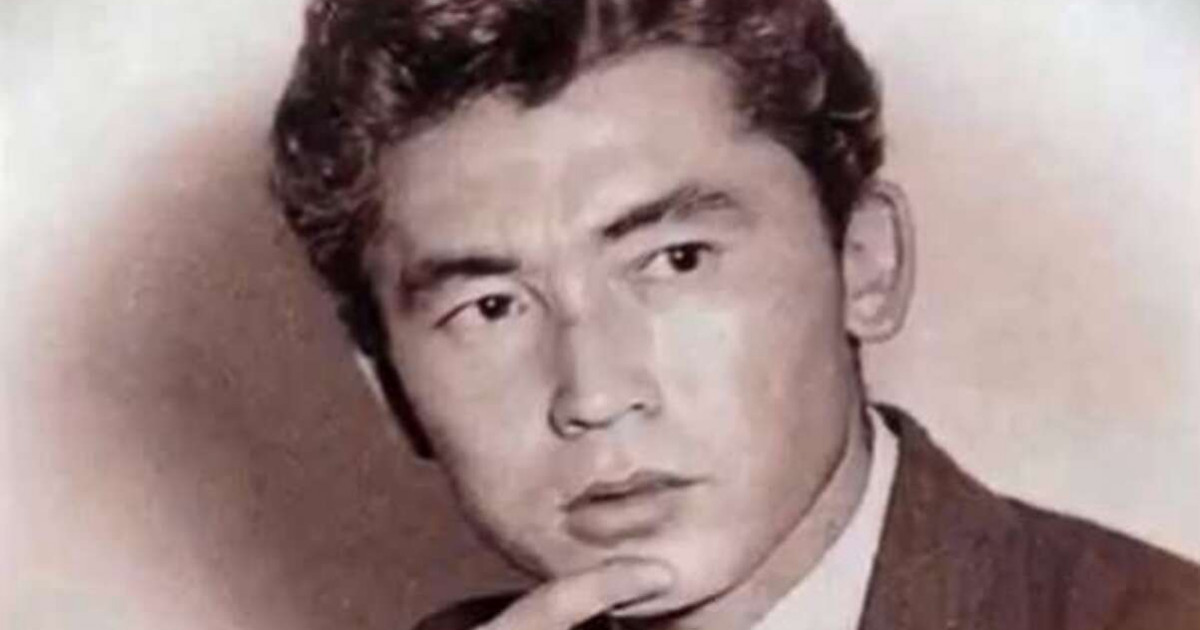  «Екінші өнер мавзолейін» тұрғызған тұлға кім?