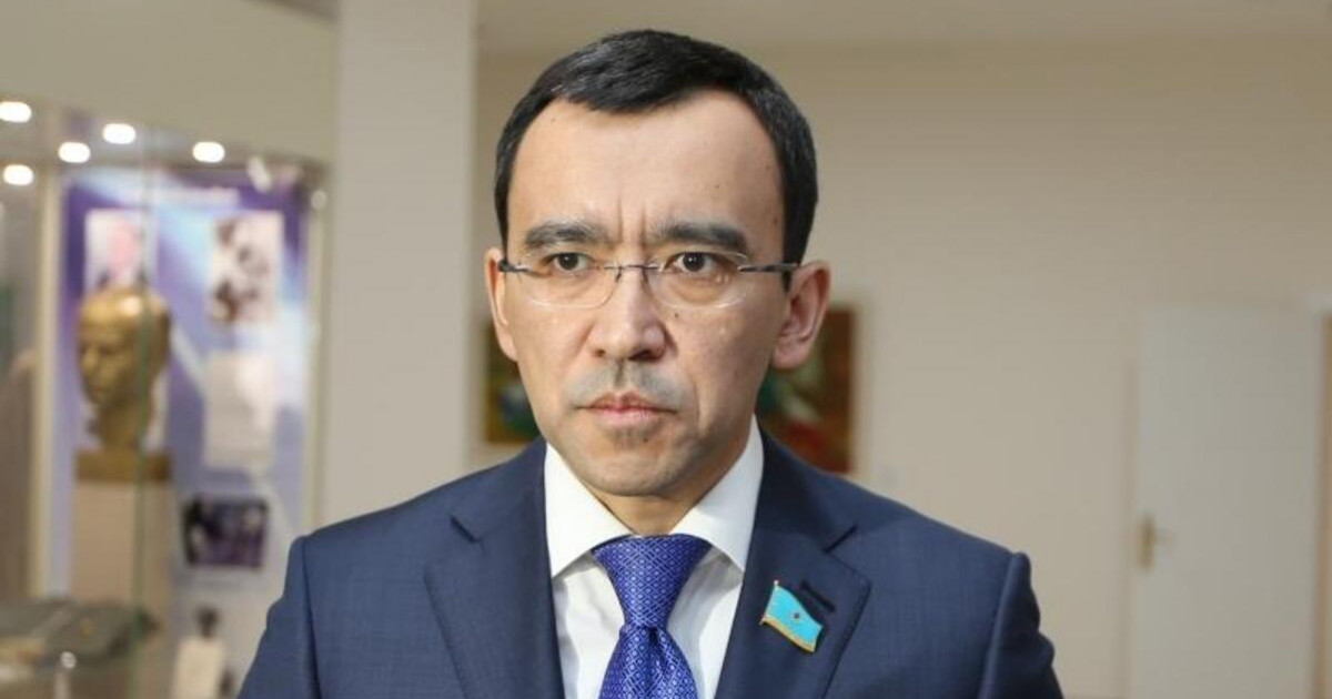 «Нұрсұлтан Назарбаев саяси шешімдерге араласпайды» - Әшімбаев