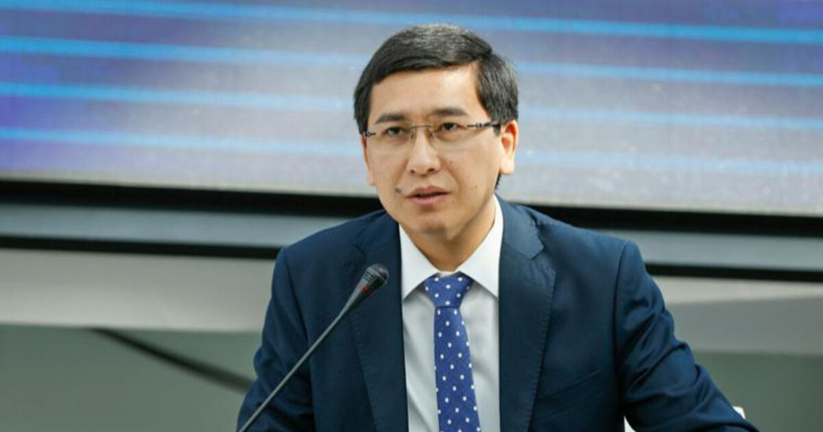 Аймағамбетов мектепте орамал тағу мәселесіне қатысты пікір білдірді