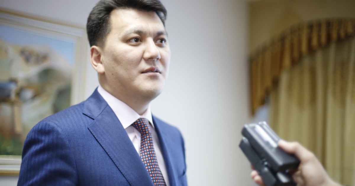 Ерлан Қарин Конституциялық реформалардың маңызын түсіндірді