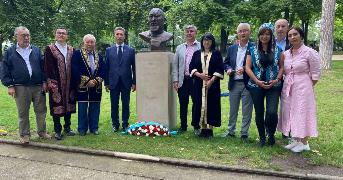 Еуропа қазақтарының кездесу-құрылтайы өтіп жатыр
