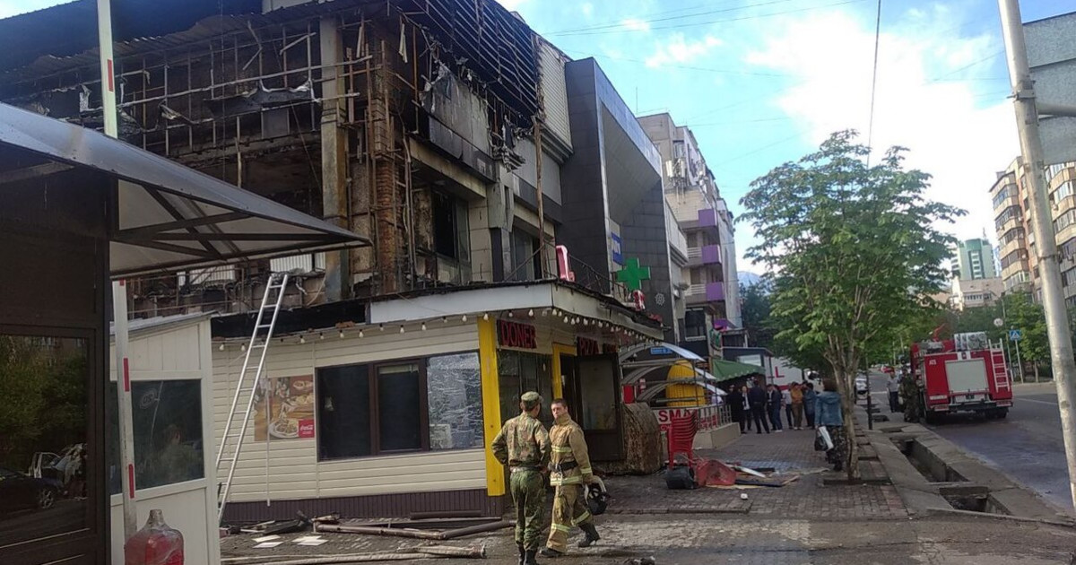 Алматыда сауда орталығы өртенді