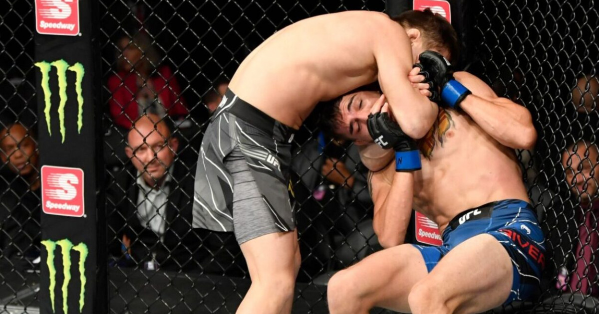 Жалғас Жұмағұлов UFC-де қатарынан екінші рет жеңілді