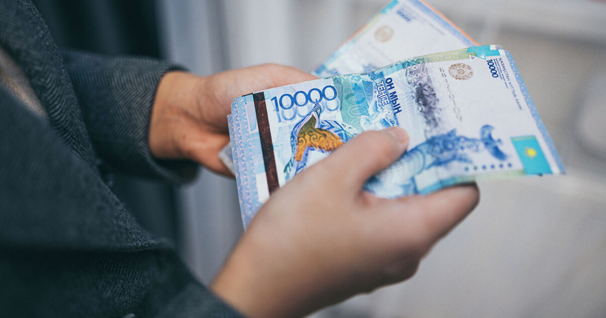 Ақтөбеде кәсіпкерлерден ақша бопсалаған қылмыстық топ ұсталды