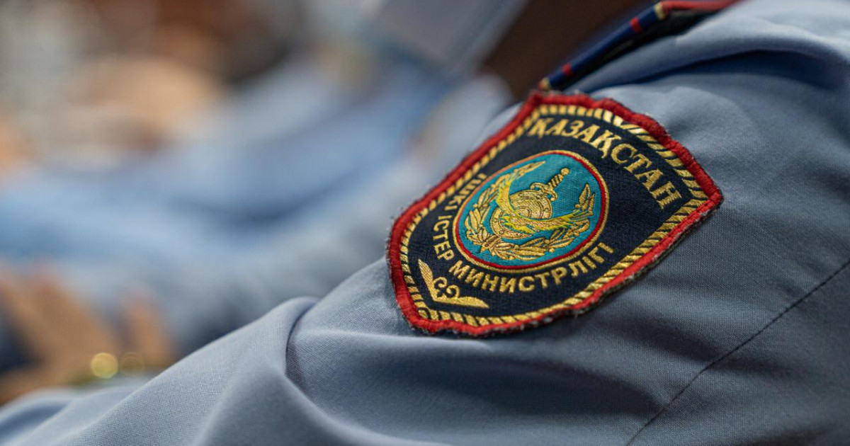 Өзіне қол жұмсамақ болған баспасөз хатшысы бұрынғы қызметіне оралды