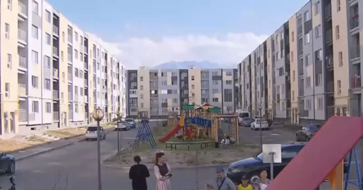 3 жыл бұрын мемлекеттік бағдарламамен салынған үйден дау шықты