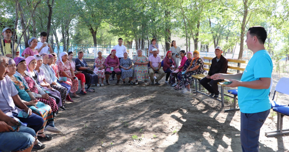«Ауыл аманаты» жобасы: мобильді топ өкілдері Жаңақорғанда