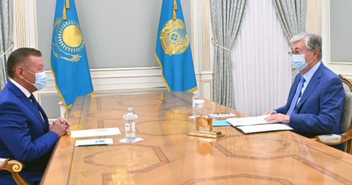 Президент Ұлттық құрылтай мүшелерімен кездесті