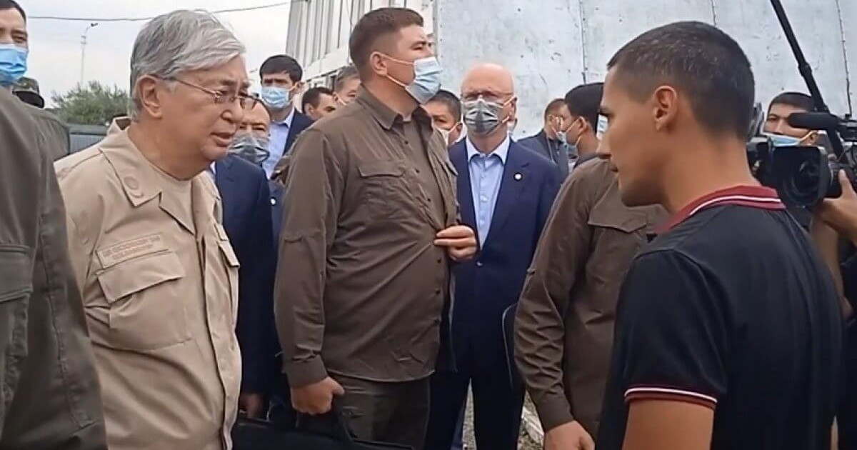 Президент ауыл азаматтарымен кездесіп, арызын тыңдады (ВИДЕО)