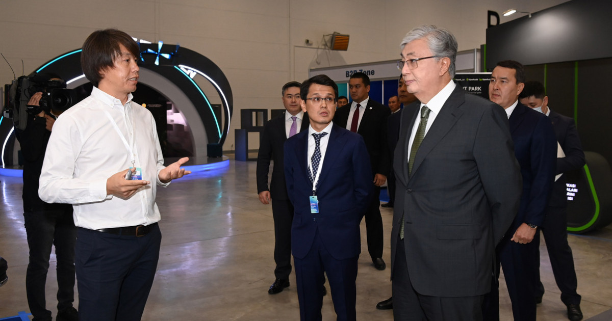 «Digital Bridge»: Мемлекет басшысына қандай жобалар таныстырылды?