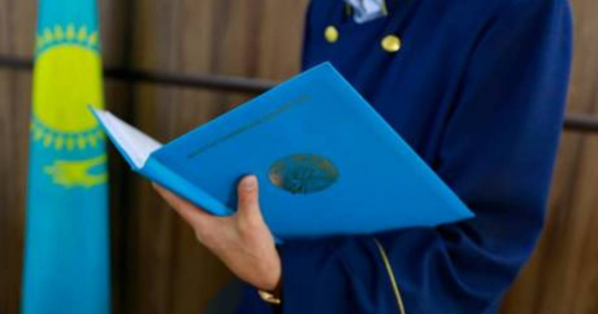 Павлодарда балаға қол көтерген тәрбиешінің үстінен іс қозғалды (ВИДЕО)