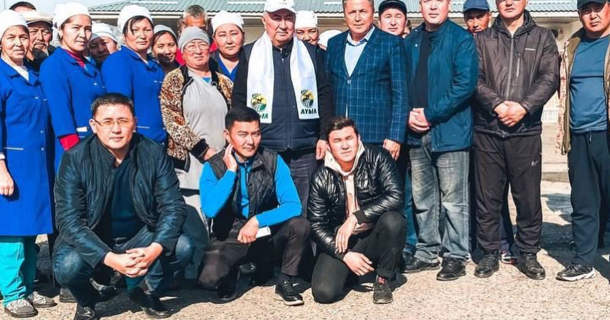 Жигули Дайрабаев Жамбыл облысының тұрғындарымен кездесті