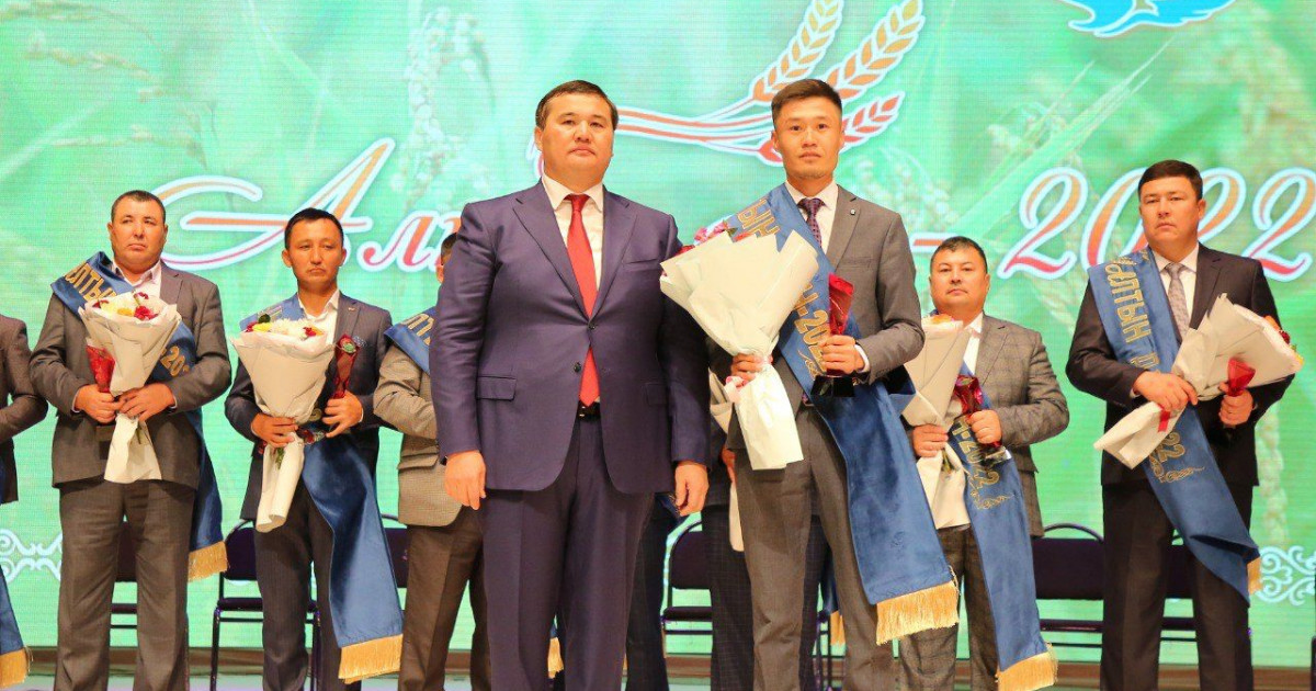 Алтын дән-2022: Қызылордада үздік шаруалар автокөлік мінді