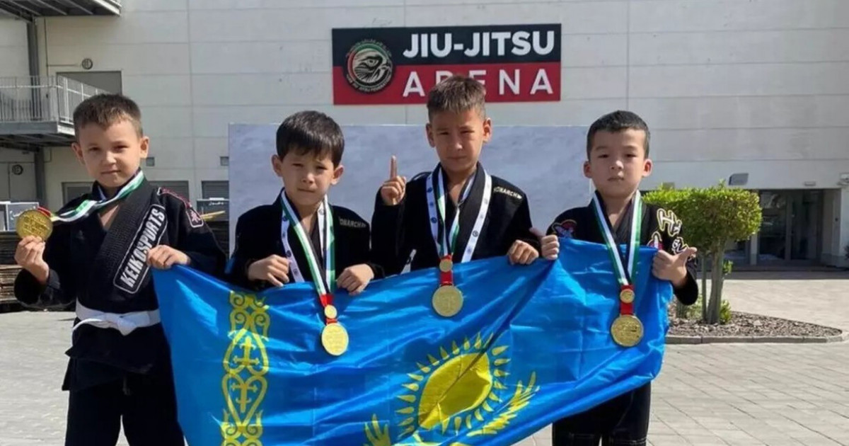 Қазақстандық жасөспірімдер джиу-джитсудан әлем чемпионы атанды