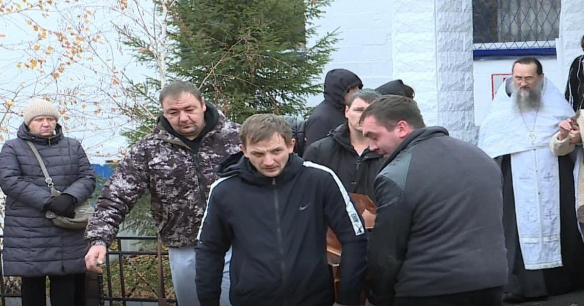 Шахтинск қаласында қаза тапқан кеншілерді ақтық сапарға шығарып салды