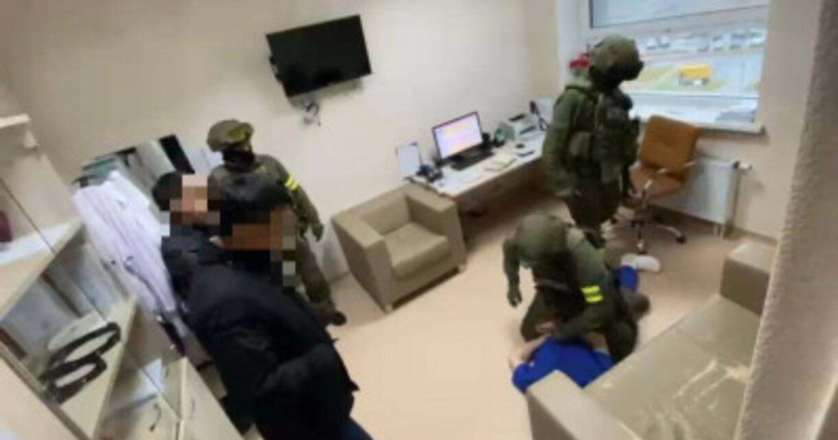 Елордада медицина қызметкері есірткі сатқан