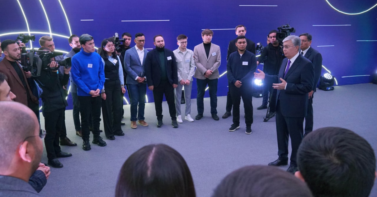 Президент Алматыда креативті индустрия өкілдерінің қызметімен танысты