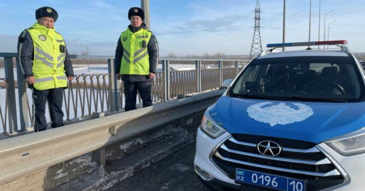Қостанайда көпірден секірмек болған әйелді көлік жүргізушісі құтқарып қалған