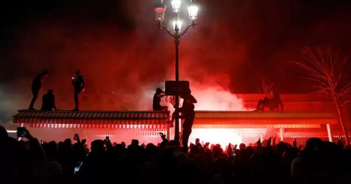 Франция – Марокко: жанкүйерлер қақтығысында 14 жастағы жасөспірім көз жұмды
