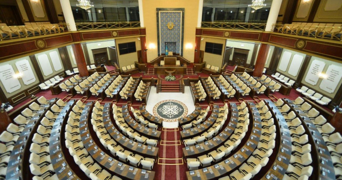 Парламенттің бірлескен отырысында қандай мәселе қаралады?
