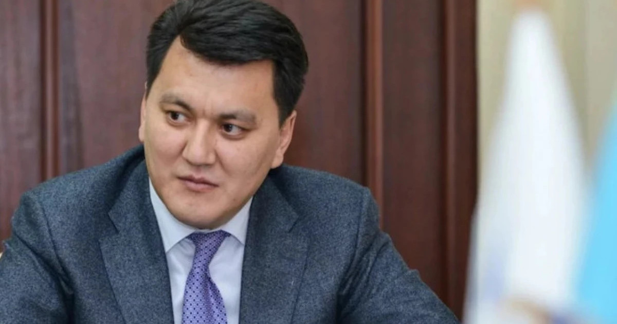 Ерлан Қарин жаңадан тағайындалған екі жас министрге қатысты пікір білдірді