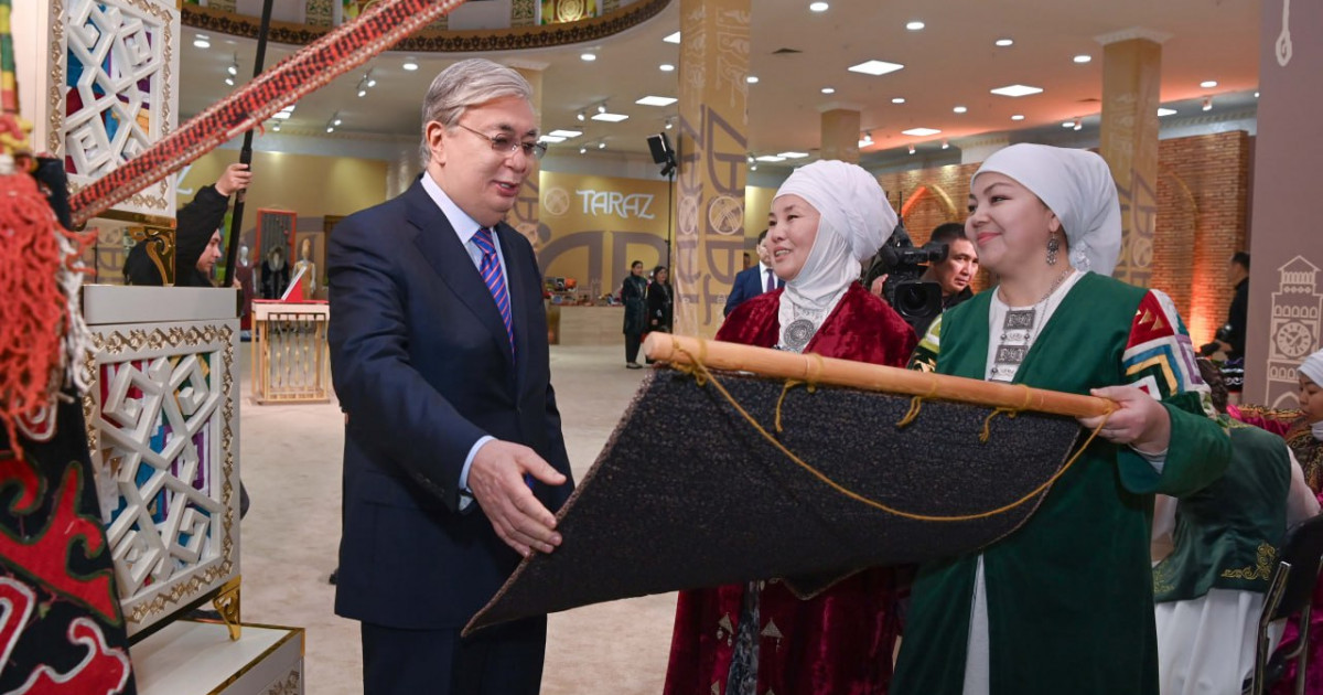 Президент Тараздағы қолөнершілер көрмесіне барды