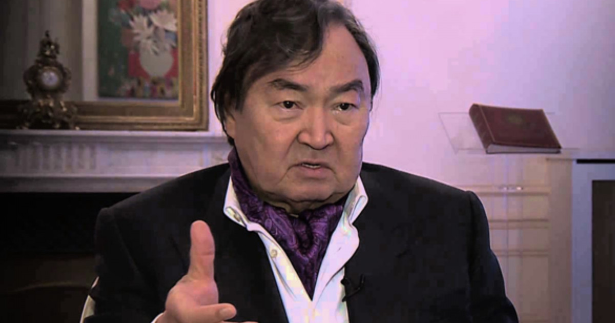 «Қазақстан халық конгресі»: Олжас Сүлейменов партия төрағасы болды