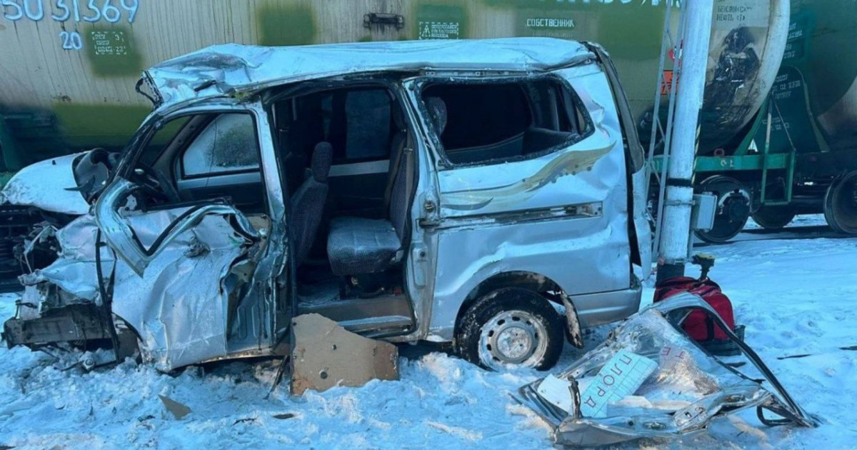 Автокөлік пен пойыз соқтығысып, 3 адам қаза тапты